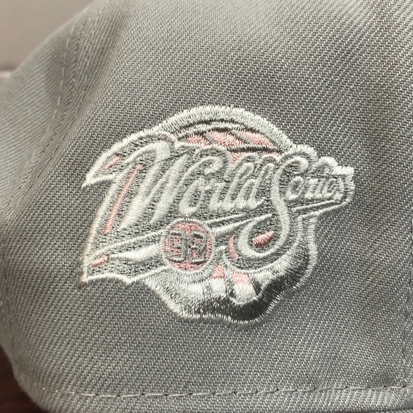 New Era, 59Fifty Fitted Hat, New York Yankees, Grey & White - Picture 3 of 12